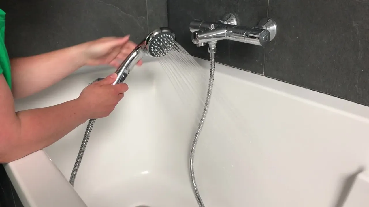 Pomme de douche + flexible + support - salle de bain - Valentin
