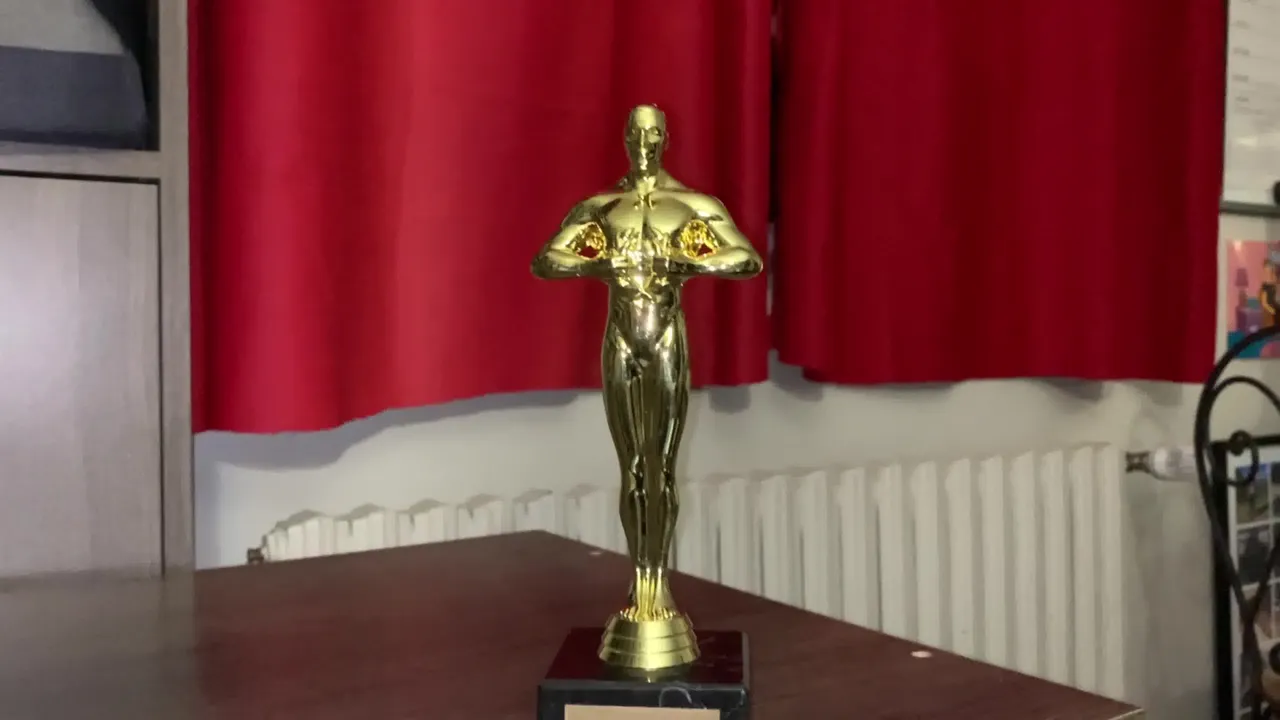 Statuette Trophée Oscar personnalisable : Récompense d'élite