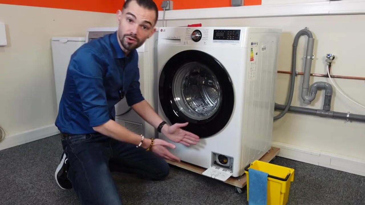 Vidange machine à laver : quand et comment vidanger votre lave