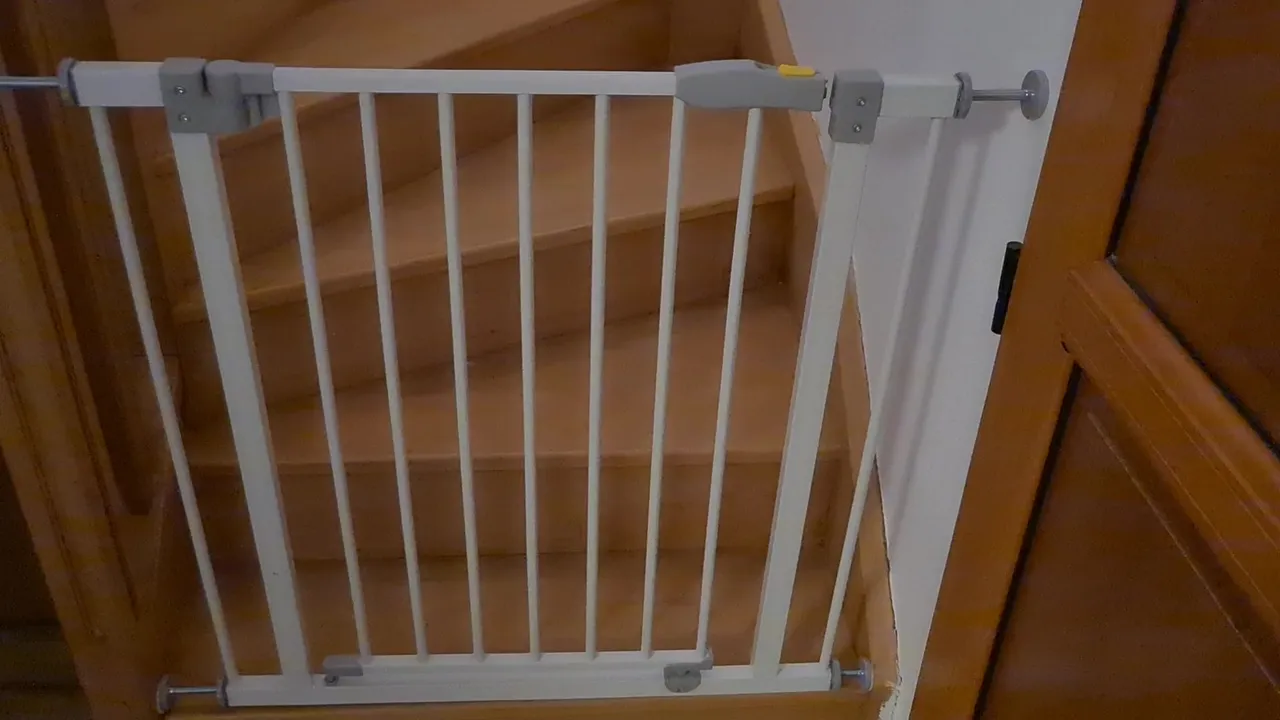 hauck Barrière Sécurité Enfant Extensible Wood Lock 2, 84-89 cm, Inclus Rallonge de 9 cm, sans Perçage, Barriere de Porte et Escalier, Bois et Métal Gris hauck Barrière Sécurité Enfant Extensible Wood Lock 2, 84-89 cm, Inclus Rallonge de 9 cm, sans Perçage, Barriere de Porte et Escalier, Bois et Métal Gris